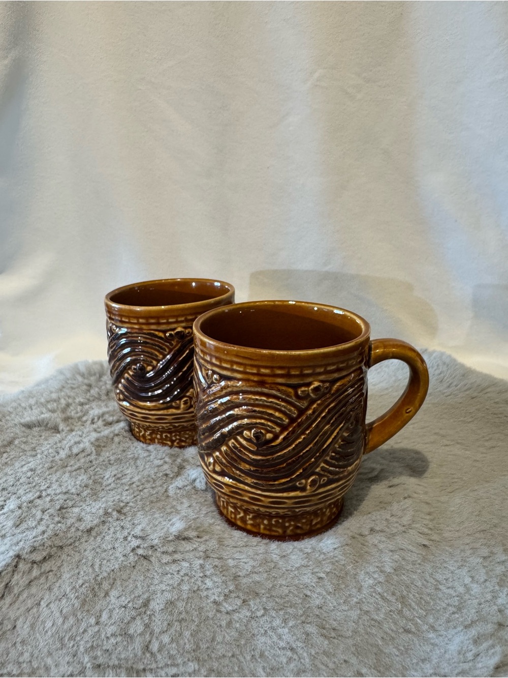 Brown Ceramic Mug Set with Textured Wave Pattern - set of 2